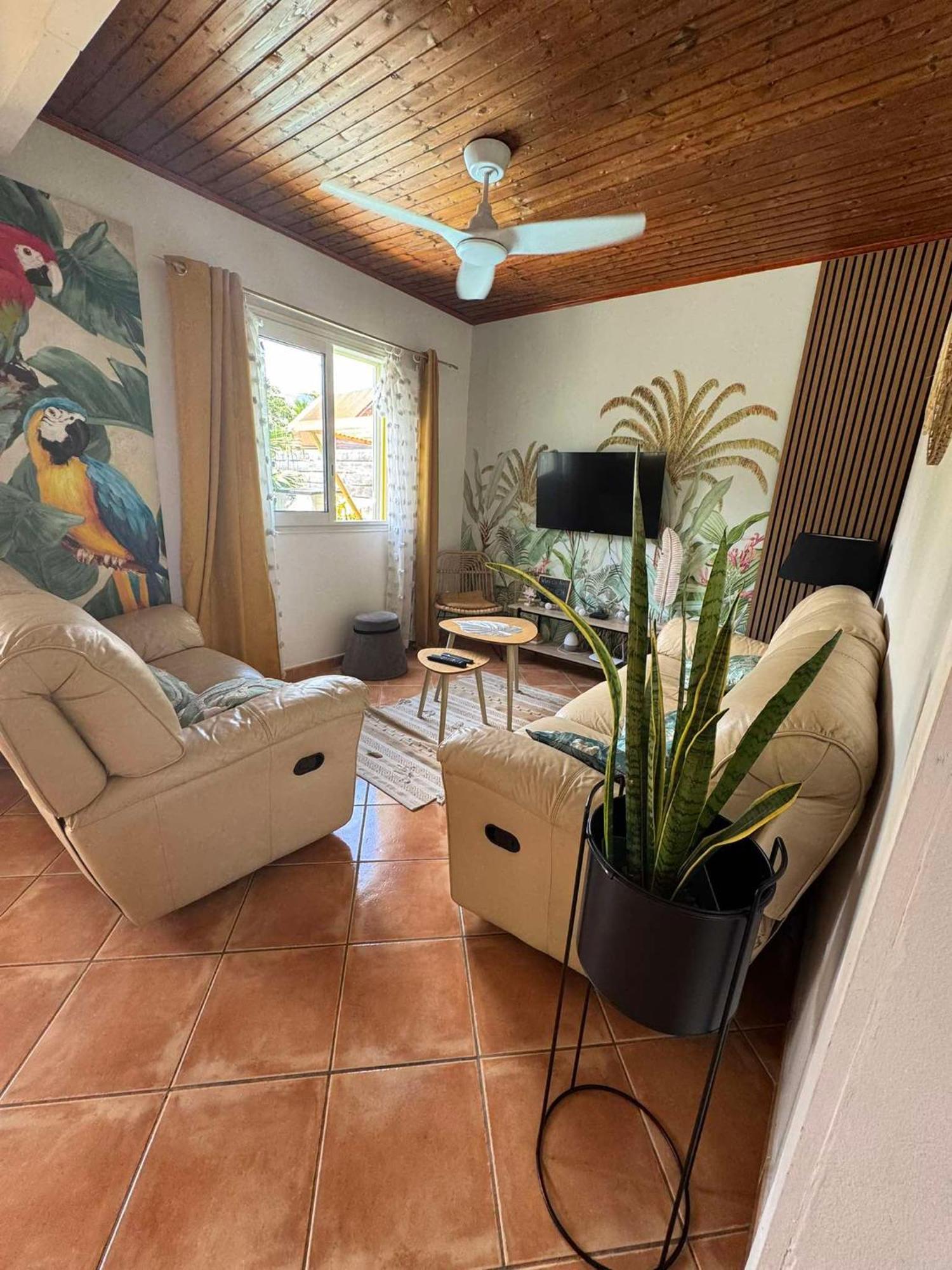 Anais Pool Villa Saint-Joseph Exterior photo